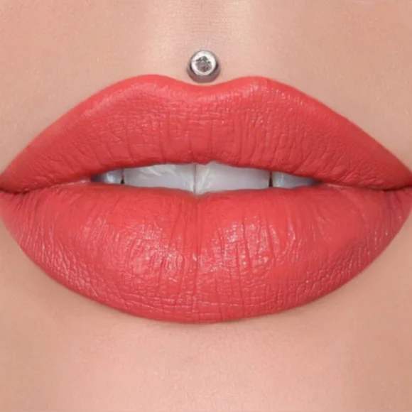 NEW Jeffree Star Velvet Trap Ranch Girl - Picture 2 of 4